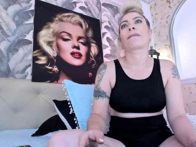 viktoria-davis webcam