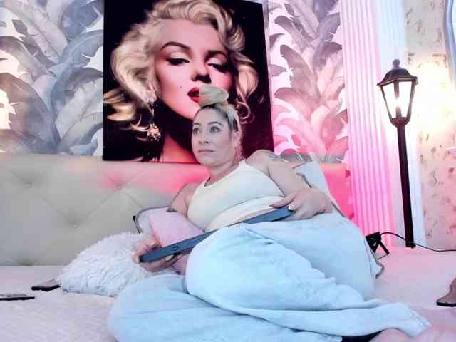 viktoria-davis webcam