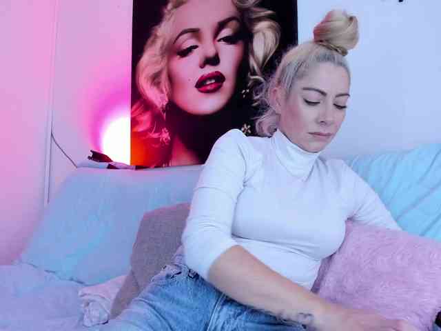 viktoria-davis webcam