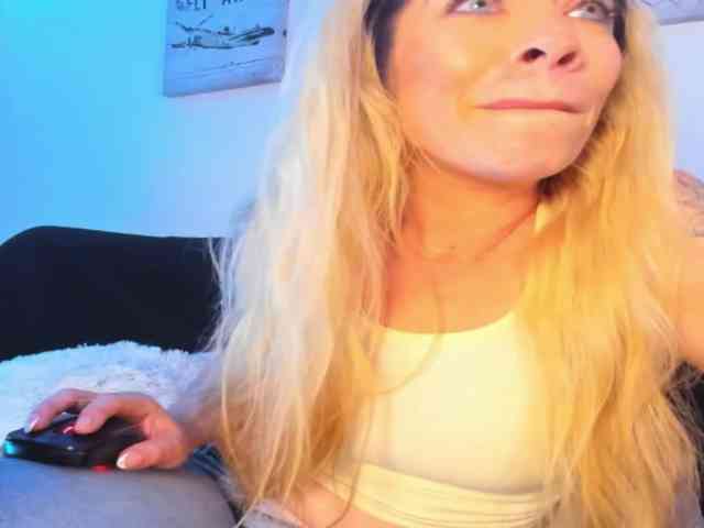 viktoria-davis webcam
