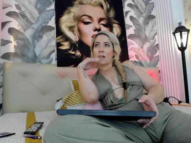 viktoria-davis webcam