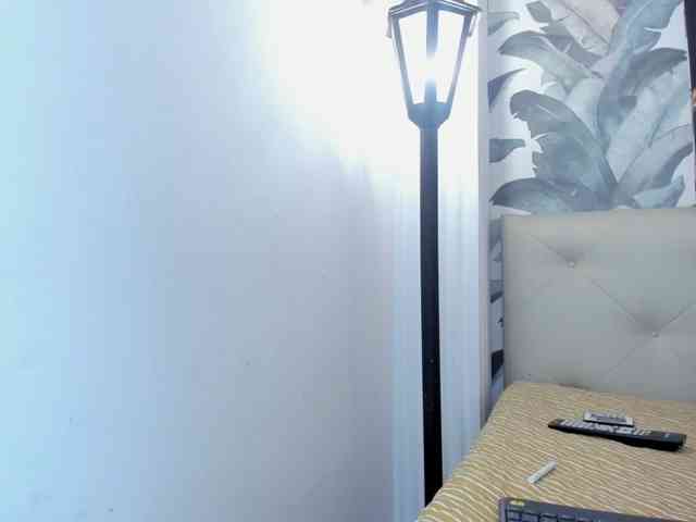 viktoria-davis webcam