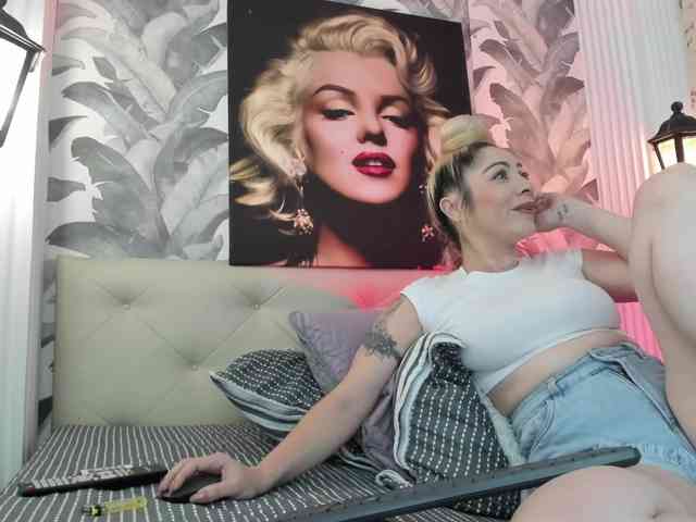 viktoria-davis webcam