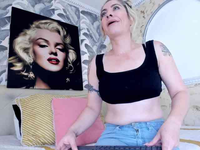 viktoria-davis webcam