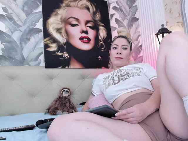 viktoria-davis webcam