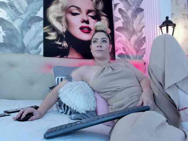 viktoria-davis webcam