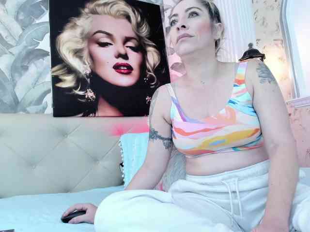 viktoria-davis webcam