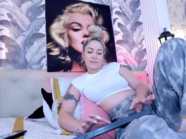 viktoria-davis webcam