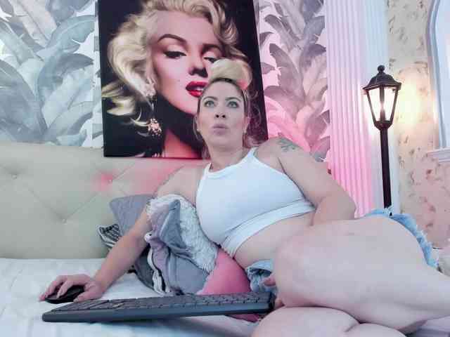 viktoria-davis webcam