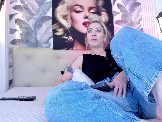 viktoria-davis webcam