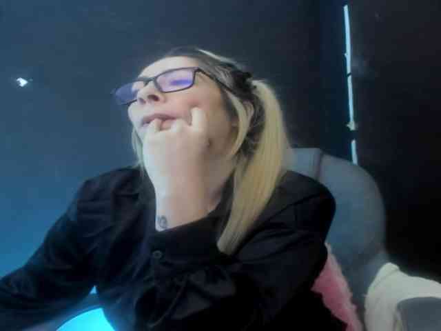 viktoria-davis webcam