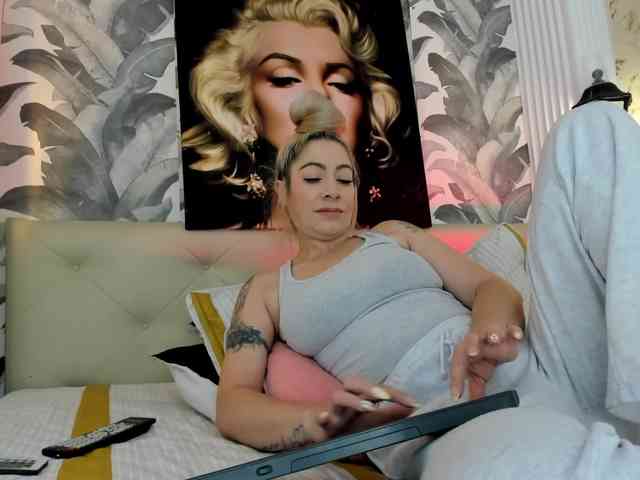 viktoria-davis webcam