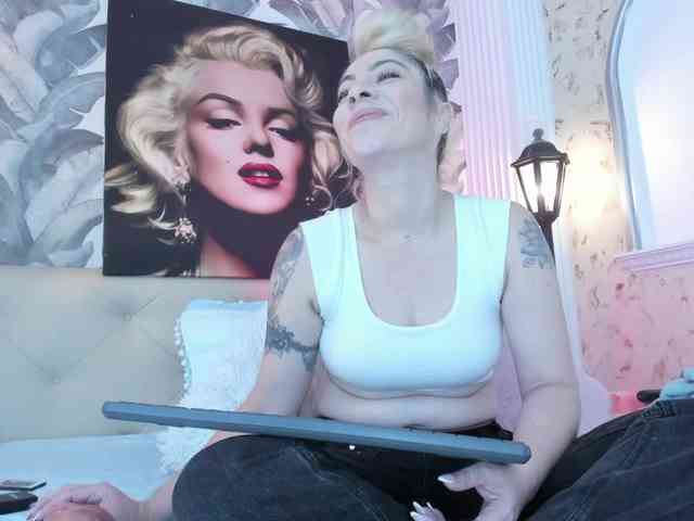 viktoria-davis webcam