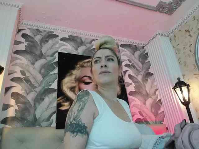viktoria-davis webcam