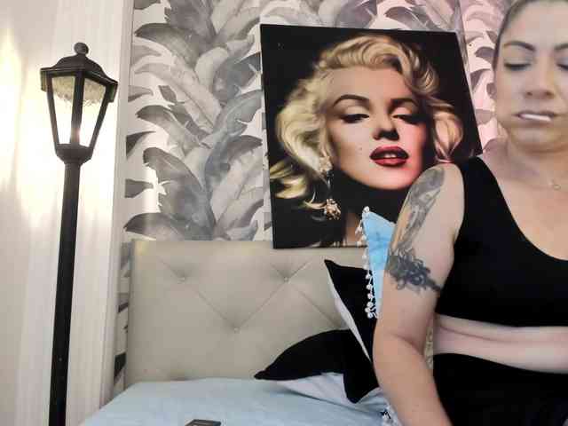 viktoria-davis webcam