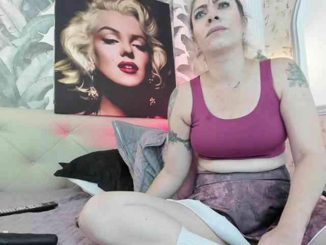 viktoria-davis webcam