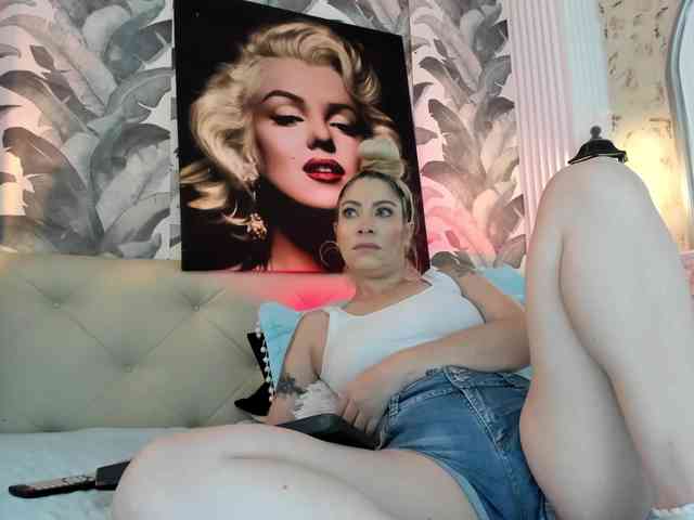 viktoria-davis webcam