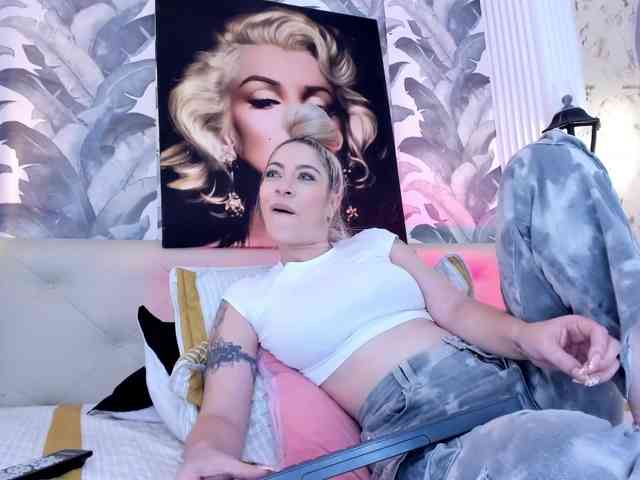 viktoria-davis webcam