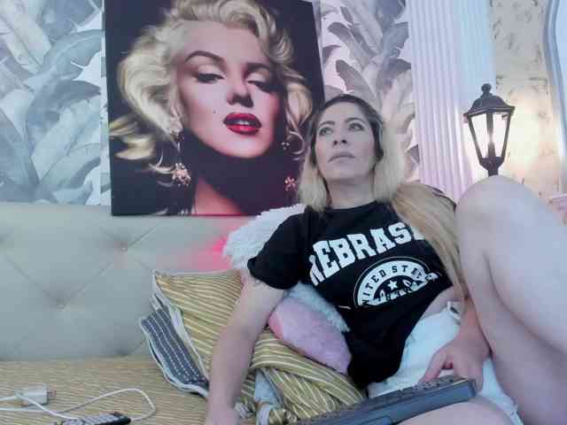 viktoria-davis webcam