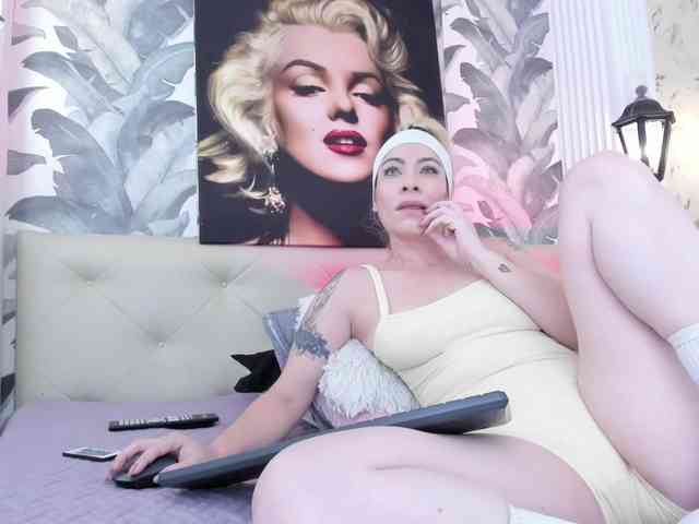viktoria-davis webcam