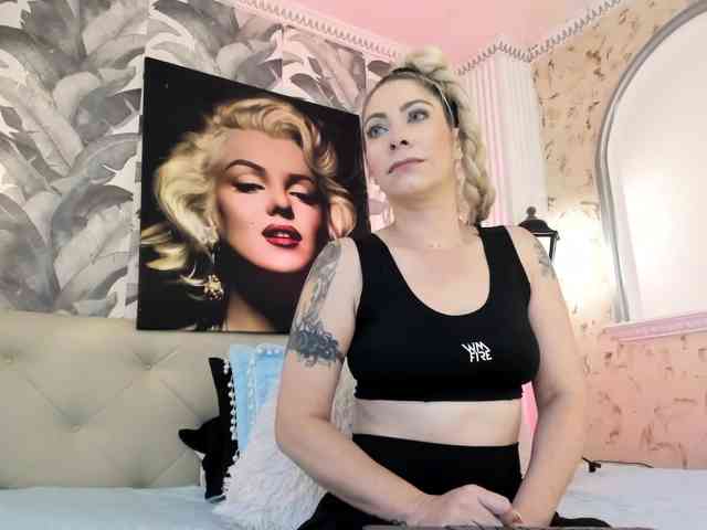 viktoria-davis webcam
