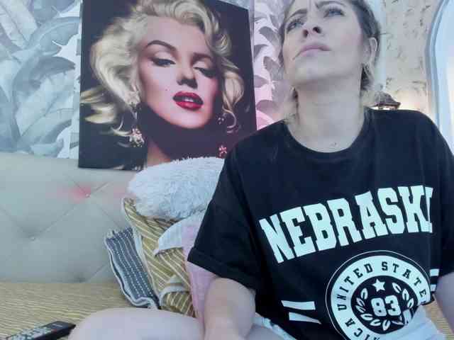 viktoria-davis webcam