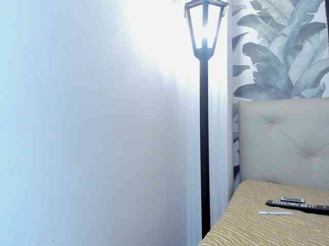 viktoria-davis webcam