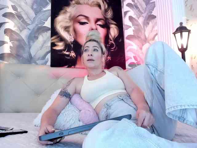 viktoria-davis webcam
