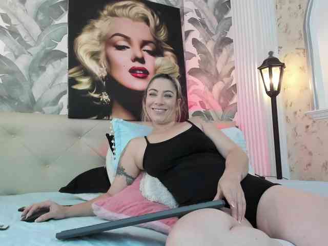 viktoria-davis webcam