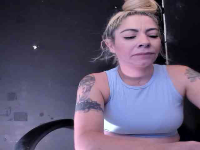 viktoria-davis webcam