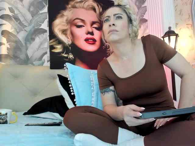 viktoria-davis webcam