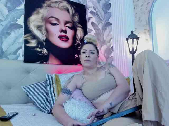 viktoria-davis webcam