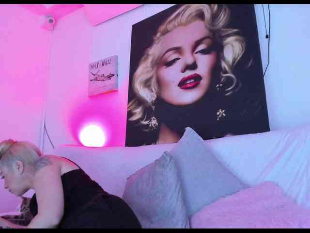 viktoria-davis webcam