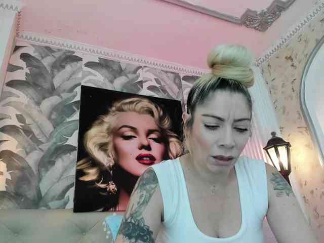 viktoria-davis webcam