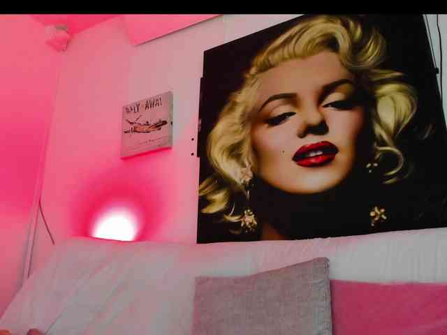 viktoria-davis Live Webcam on BongaCams