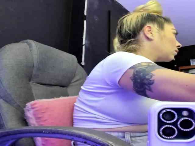 viktoria-davis webcam