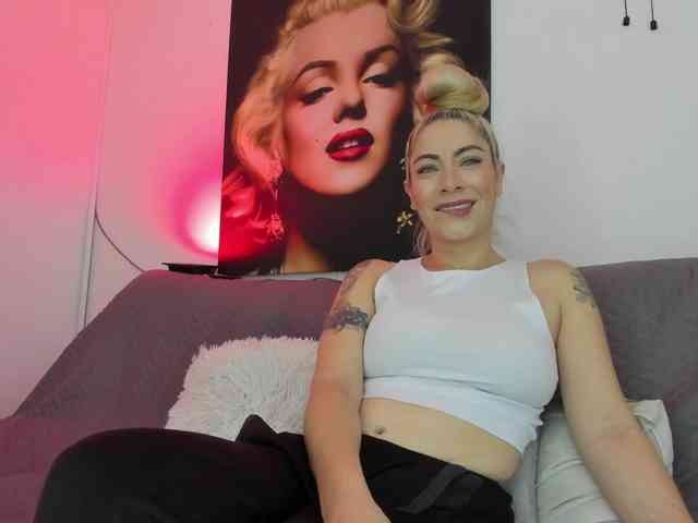 viktoria-davis webcam
