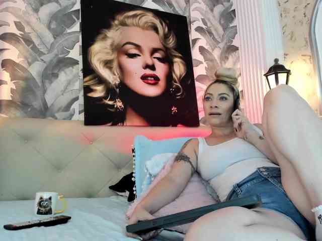 viktoria-davis webcam