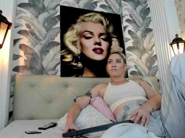 viktoria-davis webcam