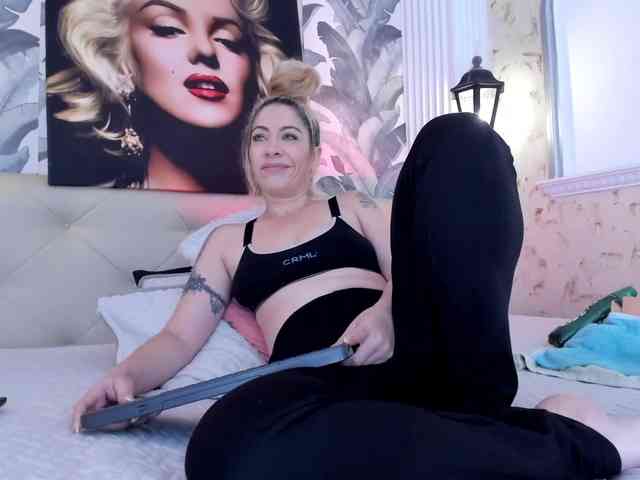 viktoria-davis webcam