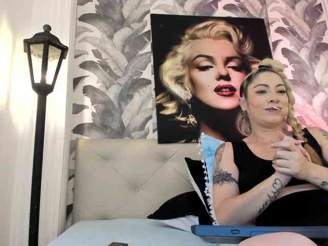 viktoria-davis webcam
