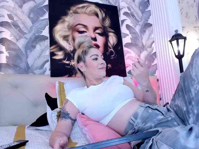 viktoria-davis webcam