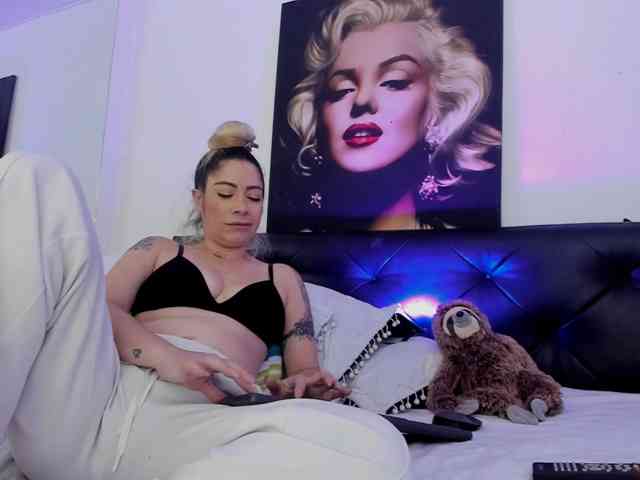 viktoria-davis webcam