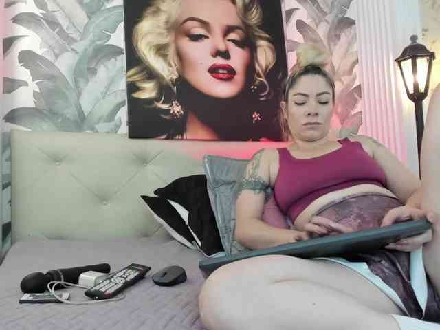 viktoria-davis webcam