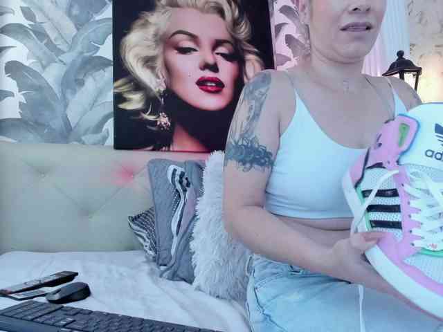 viktoria-davis webcam