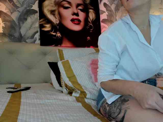 viktoria-davis webcam
