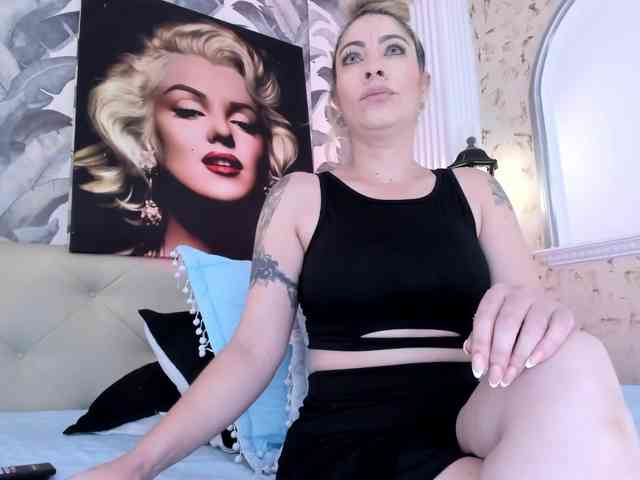 viktoria-davis webcam