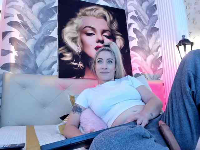 viktoria-davis webcam