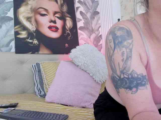 viktoria-davis webcam
