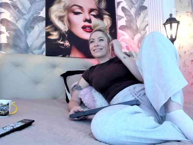 viktoria-davis webcam
